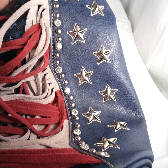 Montana West Stars And Stripes Concealed weapon purse - Picture 14 of 17
